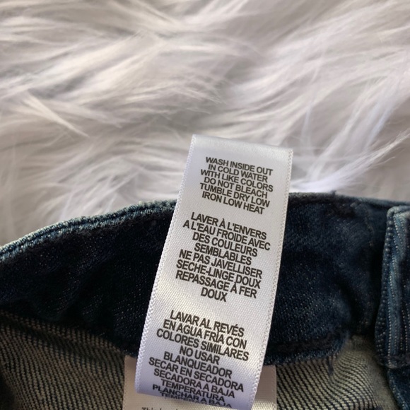 Good American denim cutoff shorts - Picture 12 of 13